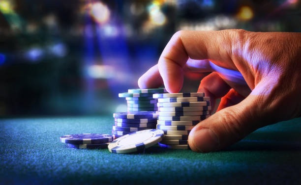 bravompo game categories display showing football, live tables, slots, and esports