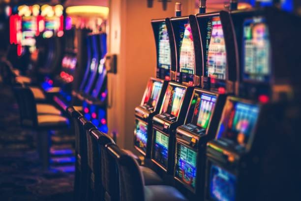 bravompo Top Trend Gaming section displaying trending slots, live tables, and sports markets